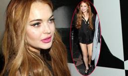 Lindsay Lohan "chơi nổi" khi… quên mặc quần dự tiệc