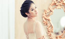 Hoa hậu Ngọc Hân mong manh trong váy cưới