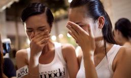 Thí sinh Next Top Model "khóc như mưa" vì chiếc vé vào vòng trong