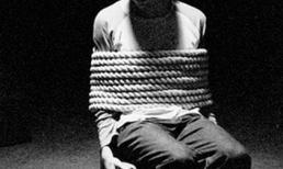 Vợ lăng loàn đẩy chồng vào chốn lao tù