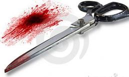 Tự rạch hậu môn rồi vu cáo bị cha đẻ hiếp dâm