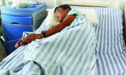 Cha ruột cắn nát người con trai 12 tuổi