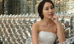 Lee Min Jung lập "kỷ lục" với số lần khoác áo cô dâu nhiều nhất