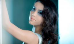 Hàn Đan Đồng ấn tượng với tone xanh lam