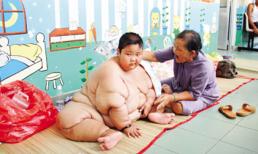 Kỷ lục 'bé khổng lồ' ở Việt Nam: 13 tuổi nặng 100kg