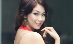 Diện váy hè khoe lưng trần, eo thon