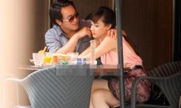 Trang Nhung thân mật với bạn trai trong quán