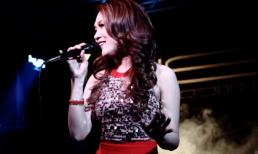 Mỹ Tâm mùi mẫn da diết trong đêm nhạc của riêng mình