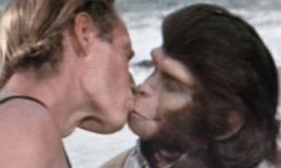 Những nụ hôn kỳ quặc nhất trên màn ảnh