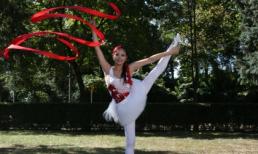 Hương Thảo múa lụa cực đẹp trong phần thi tài năng