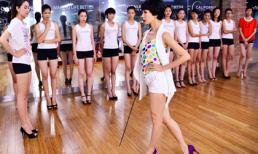 Xuân Lan cầm roi giám sát thí sinh Next Top tập gym