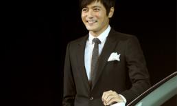 Jang Dong Gun phong độ ngất trời bên xế hộp