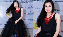 Á hậu Tú Anh rạng rỡ với  "váy quả chuông" tham dự sự kiện 