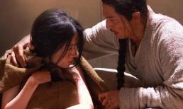 Lưu Diệc Phi mặc 'thiếu vải' dòm ngực nam diễn viên Nhật