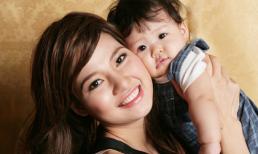 Hoa hậu "không scandal" lần đầu khoe con gái