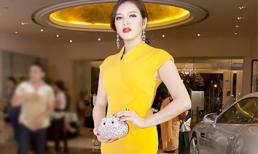 Lý Nhã Kỳ lại "chơi trội" với xắc tay hình cú đính đá 600 USD