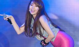 Minh Hằng váy ngắn thiêu rụi fan nam