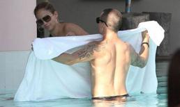 Jennifer Lopez được tình trẻ chăm chút