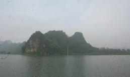 Ngắm "vịnh Hạ Long" đẹp đến mê hồn giữa lòng Hà Nội