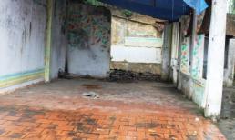 Cầm gạch đập chết “vợ hờ”