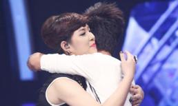 Ya Suy gây sốc khi dắt tay Hoàng Quyên vào chung kết Vietnam Idol