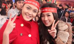 Tú Anh - Hoàng Anh xinh đẹp giản dị đi hiến máu