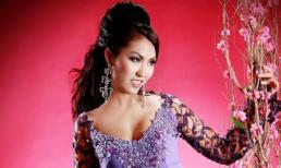 10 tà áo dài hở bỏng mắt của sao Việt