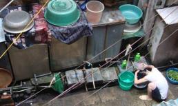 Nhật ký một đêm ngủ dưới đáy toilet ở phố cổ Hà Nội