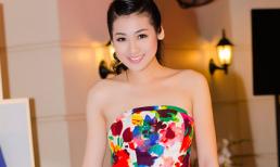 Á hậu Tú Anh rực sáng với váy quây hoạ tiết "rừng hoa"