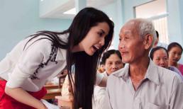 Top 5 HHVN Phan Thị Mơ về quê lì xì tết sớm cho người nghèo