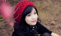 Thiếu nữ Hà thành tinh khôi bên sắc hoa đào