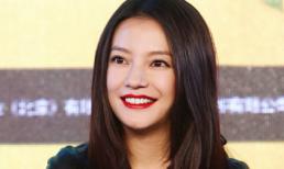 Triệu Vy quyến rũ, gợi cảm với làn môi đỏ mọng