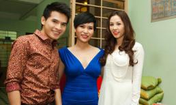 Hoa hậu Thu Hoài áo dài trắng tinh khôi đi từ thiện cuối năm