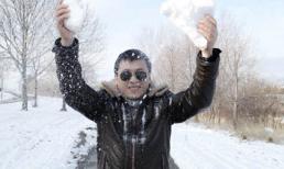 Lam Trường "khoe" loạt ảnh đùa nghịch với tuyết