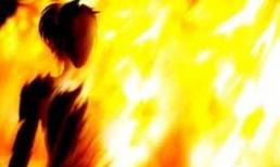 Xin ngủ chung không được, tưới xăng đốt vợ