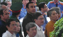 Quyền Linh lặng người viếng Đại tướng