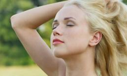 Tóc nhờn rít – phải làm sao?