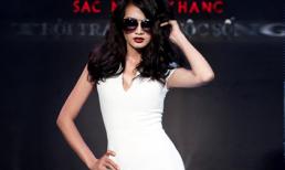 Gái một con Anh Thư đẹp sexy trên sàn diễn