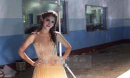 Rò rỉ bức ảnh hot girl Andrea lộ trọn vòng 1 trong chiếc váy mỏng tang