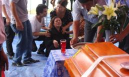 Người vợ ngã quỵ trước thi thể Phó giám đốc sở