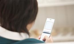 Sốc khi kẻ "lạ mặt" nhắn tin tục tĩu "khủng bố" vợ chính là chồng