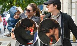 Orlando Bloom vẫn hôn vợ con cực tình cảm sau khi ly hôn