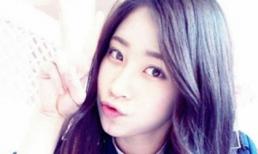 Dân mạng phát sốt vì vẻ xinh xắn của nữ sinh quân sự Hàn Quốc