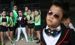 PSY nhí biểu diễn cực sung khi vừa đến sân bay Nội Bài