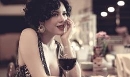 Lý Nhã Kỳ hóa cô đào sexy của thập niên 50 thế kỷ trước