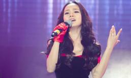 Vy Oanh "bắt cá hai tay" ngay trên sân khấu