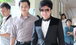 Vắng vợ, Đan Trường xuất hiện cùng bầu Hoàng Tuấn tại Hà Nội