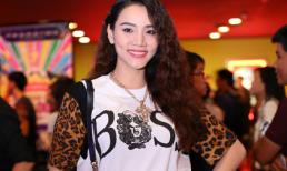 Trang Nhung bất ngờ kín đáo cùng tóc mới xoăn tít