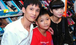 Siêu mẫu Hạ Vy đưa cậu cả và chồng đi mua sắm