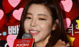 Mỹ nhân "Giày thủy tinh" tái xuất đẹp rạng rỡ